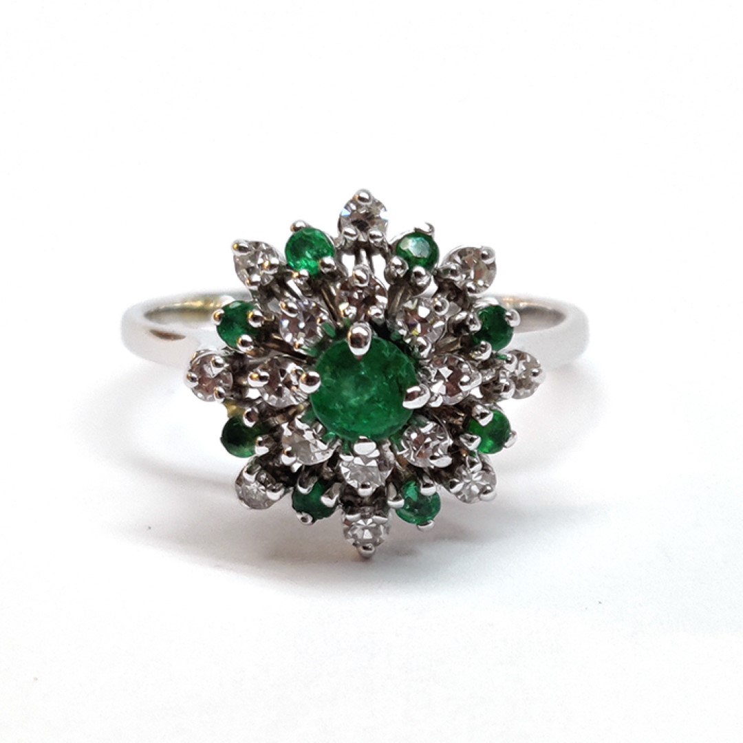 Gold emerald diamond ring sold by online auction at Rapid-Sell