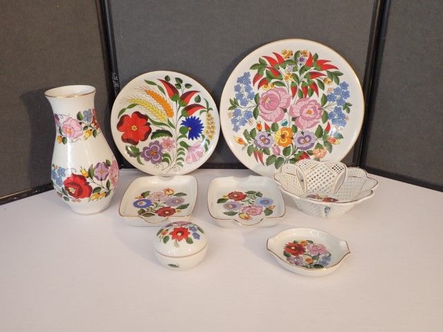 Ontario Auction - Hegedeus - Burlington | Kalocsa Porcelain Collection
