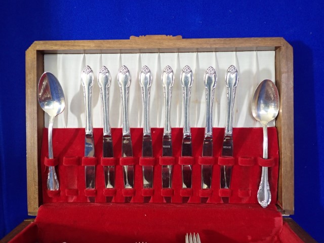 Ontario Auction | Vintage Stainless Flatware | Estate of Kathleen Taylor Auction