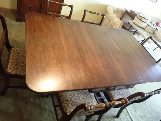 Ontario Auction | Antique Drop Leaf Dining Room Set