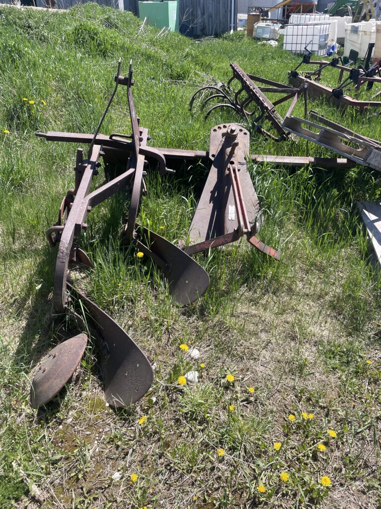Auctions Ontario | Auctions Ontario | Online Auctions Ontario | Estate of Fred Hoehn - Mt. Forest