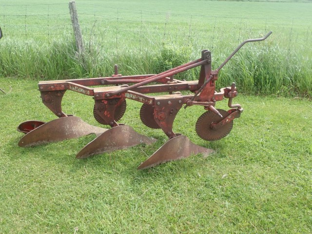 Auctions Ontario | Auctions Ontario | Online Auctions Ontario | Dobson Farm Auction - Badjeros