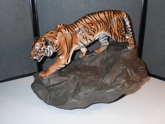 Auctions Ontario | Auctions Ontario | Online Auctions Ontario | Humphrey Collection Dispersal - Guelph