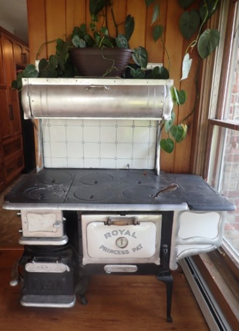 Auctions Ontario | Auctions Ontario | Online Auctions Ontario | Hasson Victorian Country Home Auction - Guelph