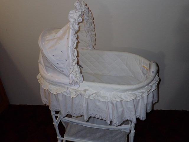 Jeanette Julie Moving Auction - Kitchener | Auctions Ontario | Auctions Ontario | Online Auctions