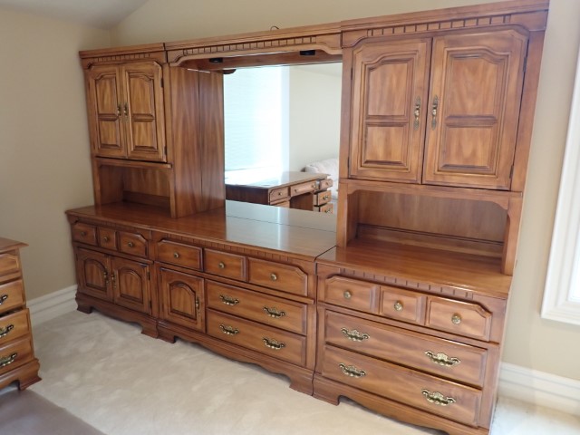 Auctions Ontario | Auctions Ontario | Online Auctions | Executive Home Moving Sale - Brantford
