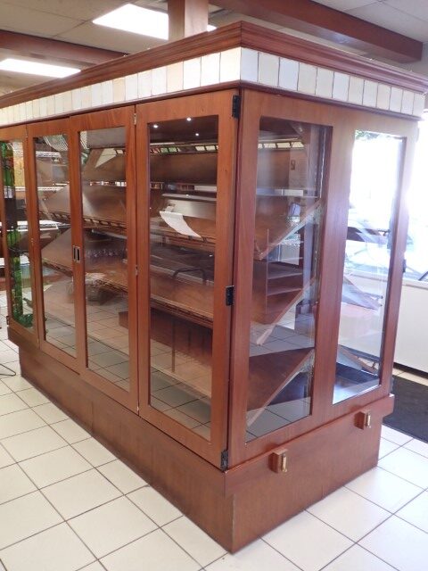 Auctions Ontario | Auctions Ontario | Online Auctions | Silvas Bakery Retirement Auction - Cambridge